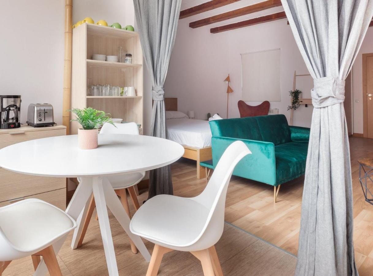 Spacious Doubleroom Apartment At Sants برشلونة المظهر الخارجي الصورة