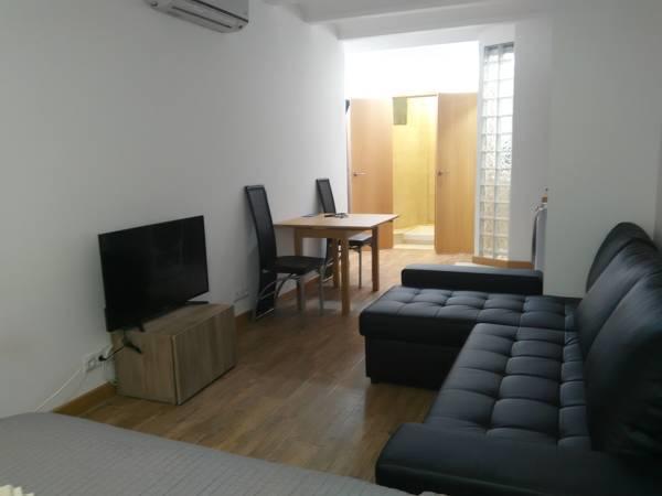 Spacious Doubleroom Apartment At Sants برشلونة المظهر الخارجي الصورة